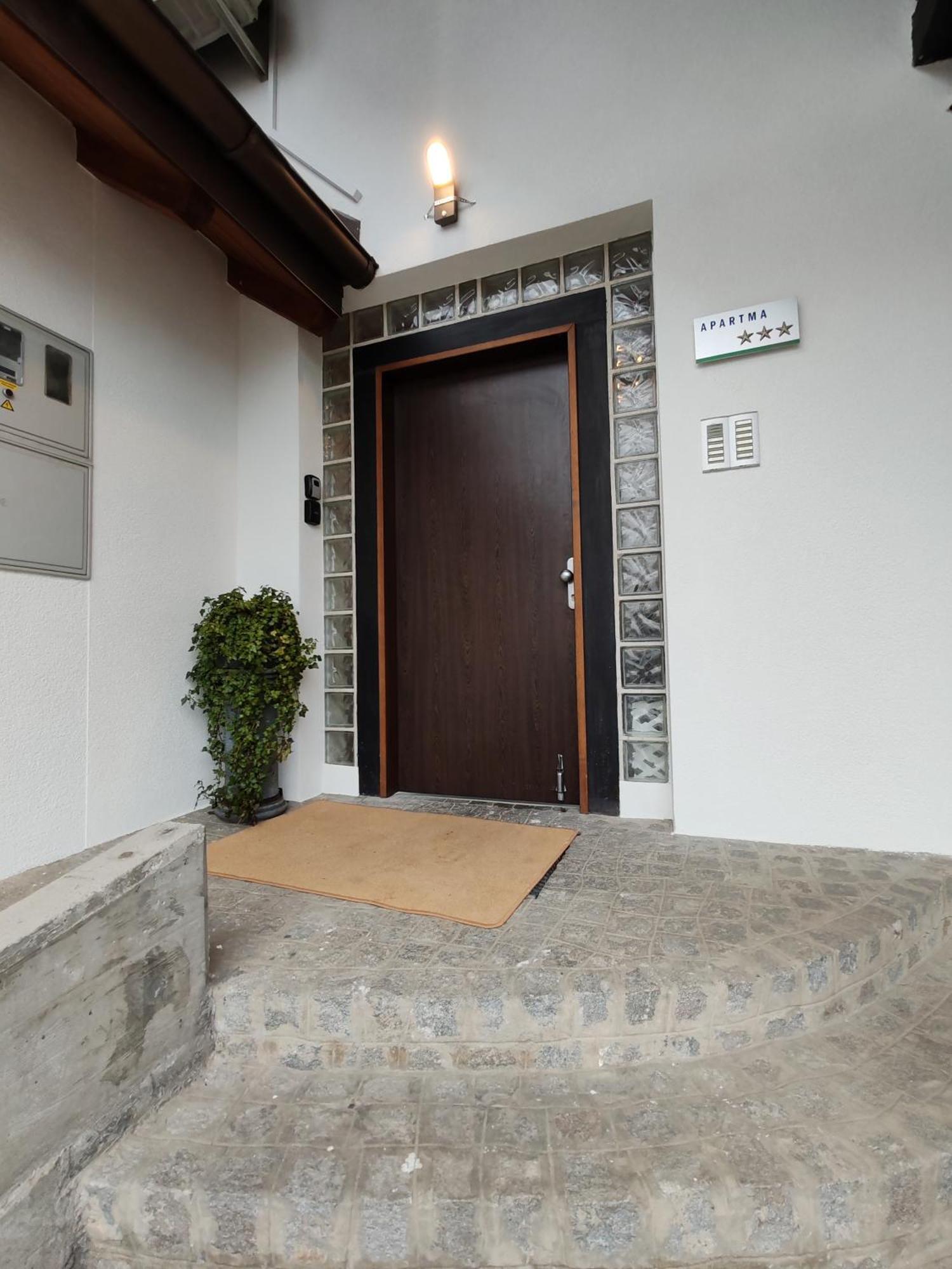 Lucky Center Ljubljana Apartment Екстериор снимка