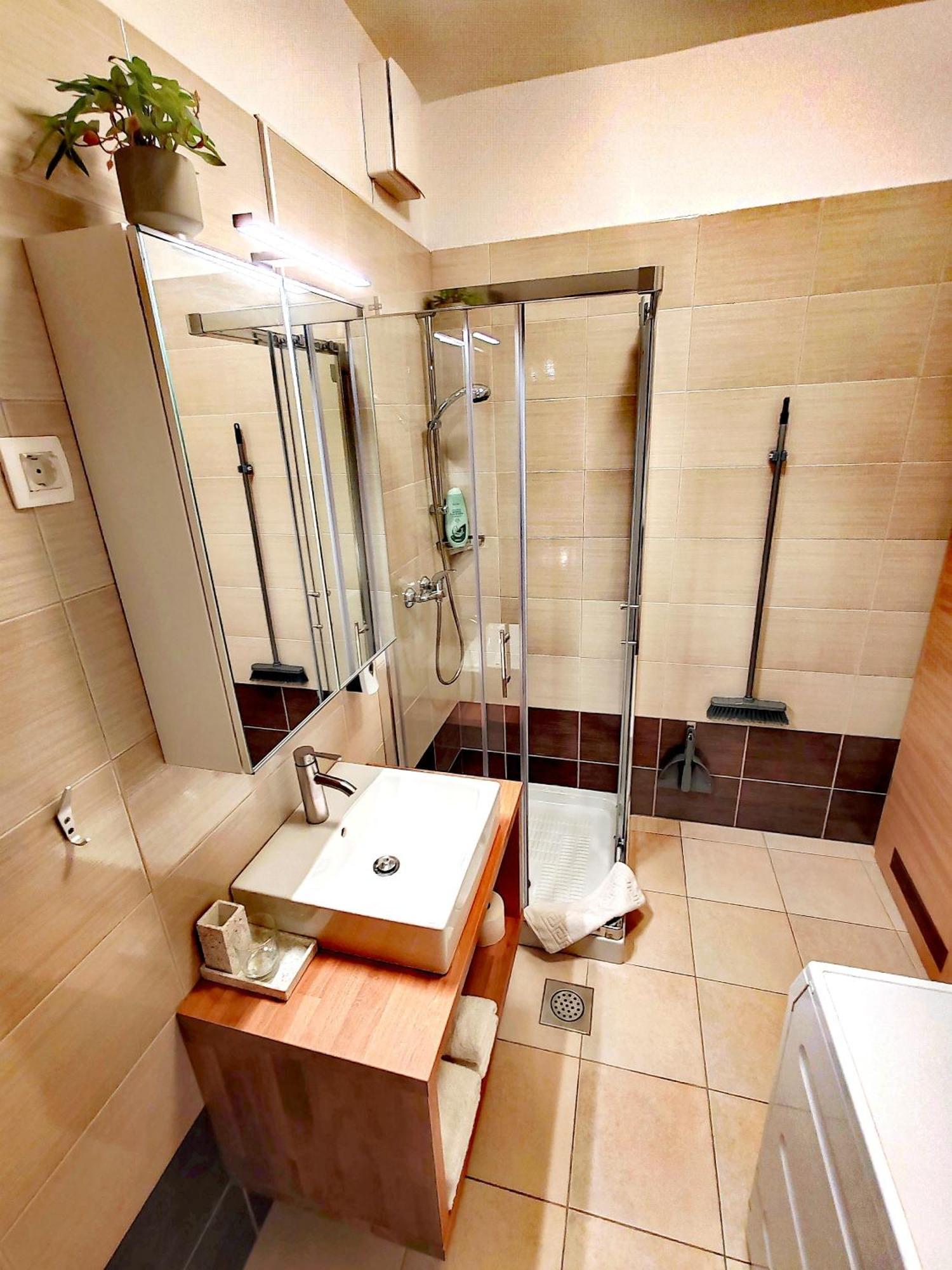 Lucky Center Ljubljana Apartment Екстериор снимка