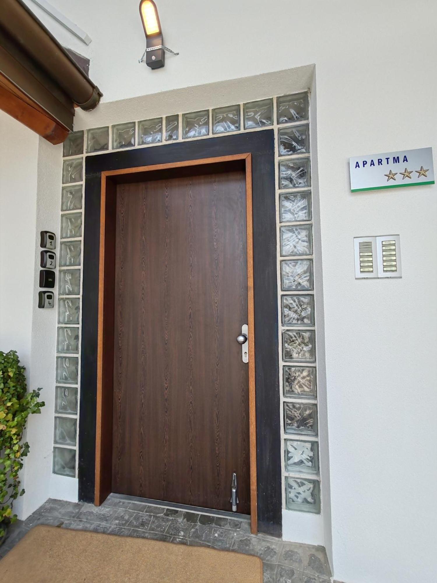 Lucky Center Ljubljana Apartment Екстериор снимка