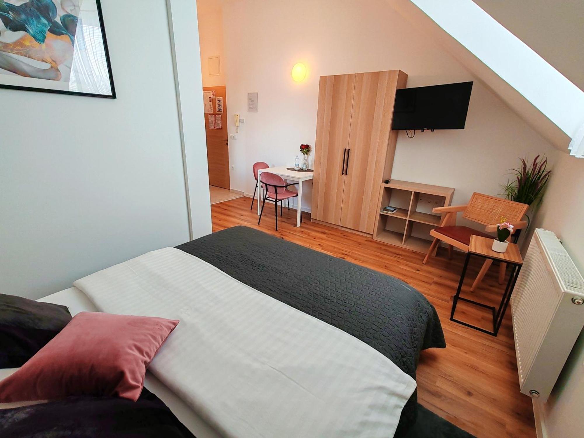 Lucky Center Ljubljana Apartment Стая снимка